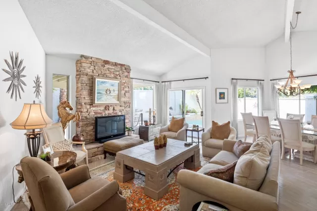 MLS: 5981302 Condo For Sale