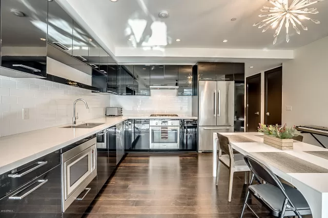 MLS: 5982717 Condo For Sale