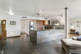 Photo #3: 5984533 Listing 