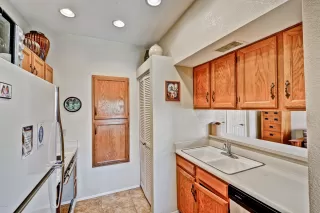 Photo #4: 5984735 Listing