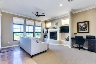 Photo #5: 5985805 Listing