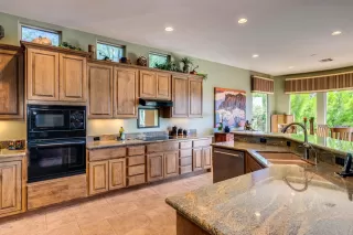 Photo #6: 5985973 Listing