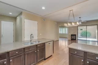 Photo #5: 5987367 Listing 