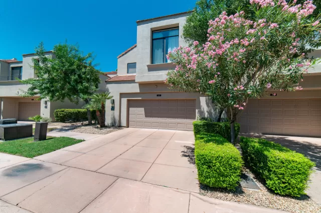 MLS: 5987531 Condo For Sale