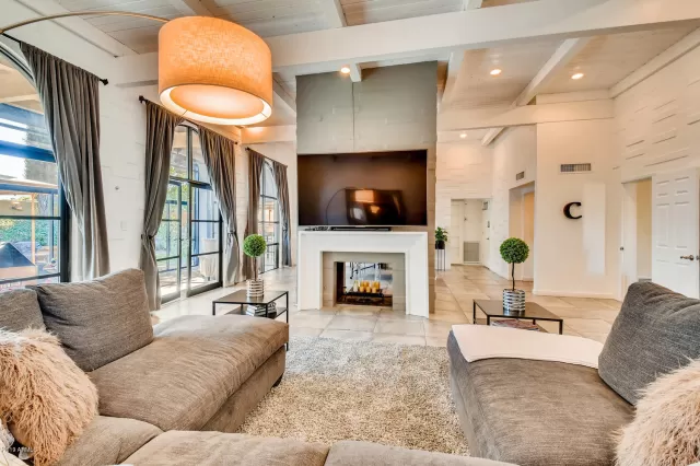 MLS: 5987799 Condo For Sale