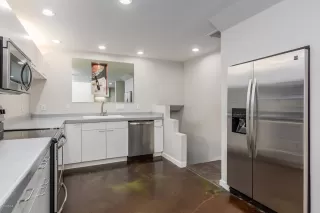 Photo #4: 5987929 Listing