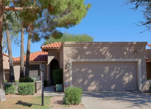 MLS: 5987932 Condo For Sale