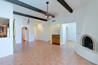 Photo #4: 5987932 Listing