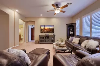 Photo #5: 5988530 Listing 