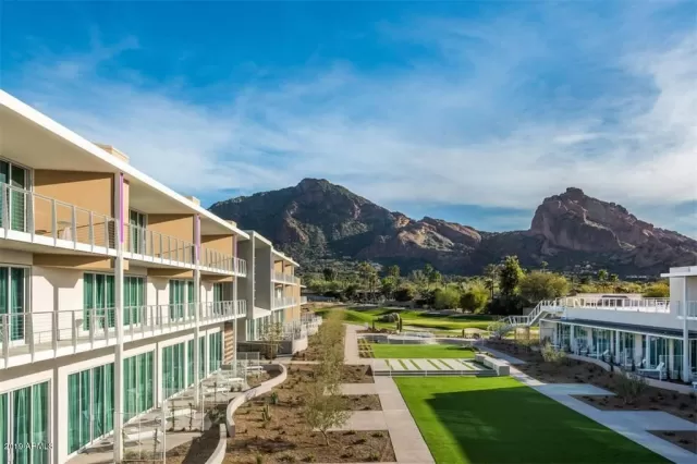 MLS: 5988732 Condo For Sale