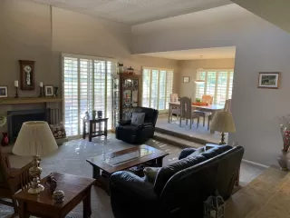 Photo #6: 5988840 Listing