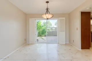 Photo #6: 5989035 Listing