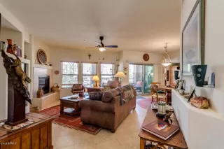 Photo #5: 5989553 Listing 