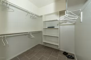 Photo #5: 5990911 Listing