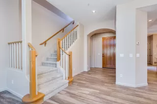 Photo #4: 5993462 Listing