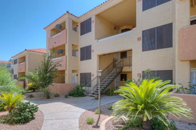 MLS: 5993488 Condo For Sale