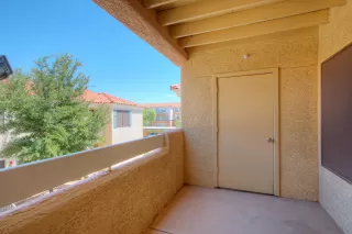 Photo #5: 5993488 Listing