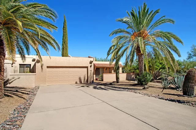 MLS: 5994846 Condo For Sale