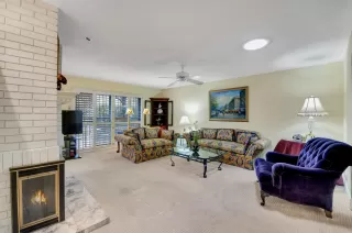 Photo #5: 5995533 Listing