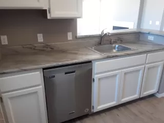 Photo #5: 5995857 Listing