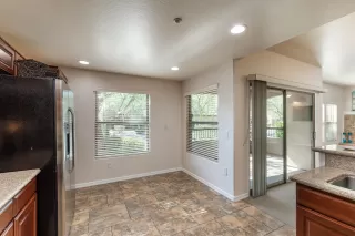 Photo #6: 5996333 Listing