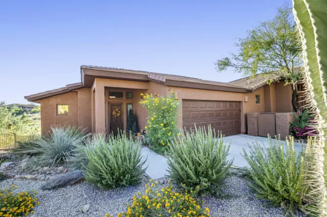 MLS: 5996919 Condo For Sale