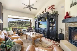 Photo #2: 5996919 Listing