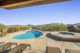 Photo #5: 5996919 Listing