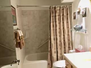 Photo #5: 5997336 Listing