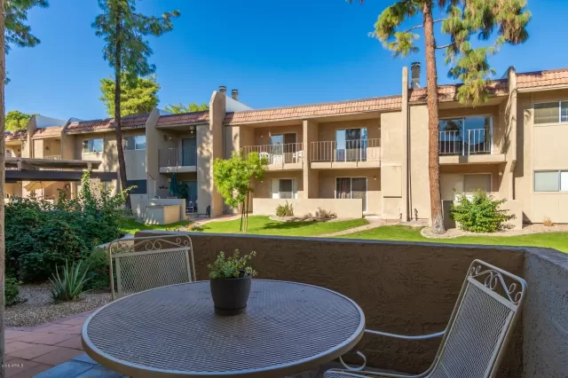 MLS: 5997924 Condo For Sale