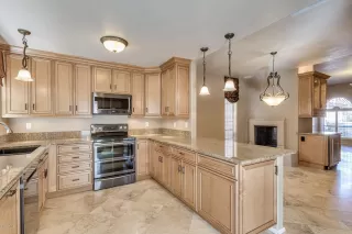 Photo #6: 5998272 Listing