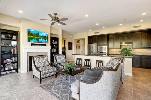 MLS: 5998283 Condo For Sale