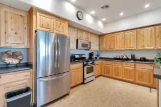 Photo #5: 5998827 Listing