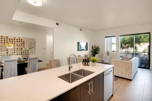 MLS: 5998908 Condo For Sale