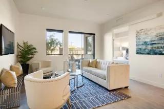 Photo #4: 5998908 Listing