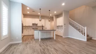 Photo #5: 5999057 Listing