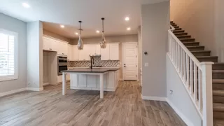 Photo #6: 5999057 Listing