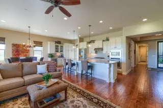 Photo #5: 5999388 Listing 