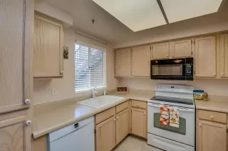 Photo #5: 5999846 Listing