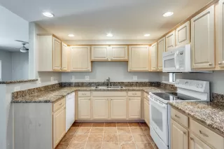 Photo #1: 6000252 Listing 