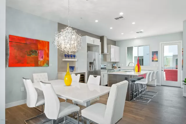 MLS: 6001409 Condo For Sale