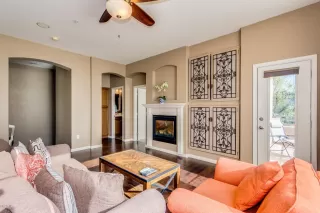 Photo #4: 6001717 Listing