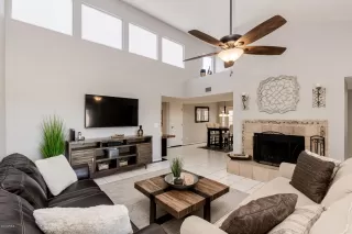 Photo #4: 6001950 Listing