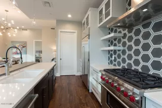 Photo #4: 6002594 Listing