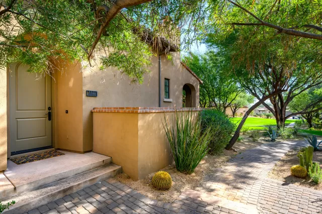 MLS: 6003513 Condo For Sale