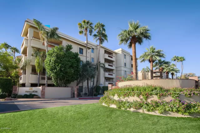 MLS: 6003770 Condo For Sale