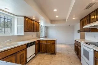 Photo #5: 6004444 Listing