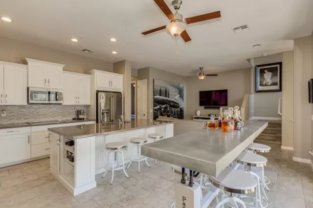 MLS: 6005187 Condo For Sale