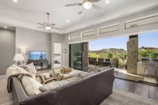 Photo #3: 6005500 Listing