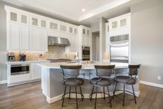 Photo #4: 6005500 Listing